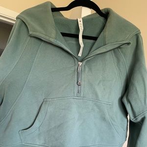 M/L Lululemmon crop hoodie